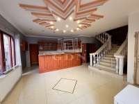 Eladó családi ház Budapest, XIX. kerület, 230m2
