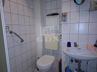 Bicske 家庭别墅 8