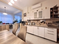 Biatorbágy 家庭别墅 8