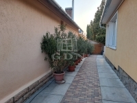 Biatorbágy 家庭别墅 27