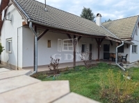 Alcsútdoboz 家庭别墅 1