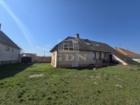Madaras Family House 9