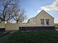 Madaras Family House 0