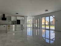 Mór Casa Familiala 2