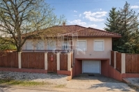 Úrhida Family House 1