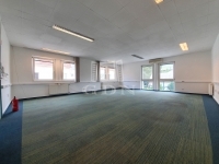 出租 办公室 Székesfehérvár, 79m2
