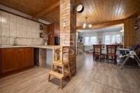 Úrhida 家庭别墅 4