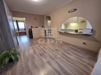 Eladó lakás (panel) Veszprém, 55m2