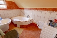 Pécel Family House 12