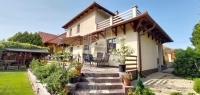 For sale family house Pécel, 237m2