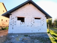 Monor Family House 1
