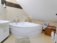 Szada Family House 11