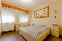 Hatvan Дом рядовой застройки 13