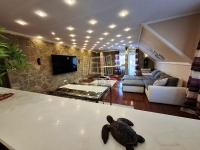 Eladó családi ház Érd, 300m2