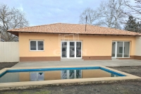 Szigetszentmárton Family House 1