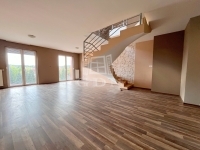 Продается квартира Zalaegerszeg, 189m2