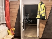 Érd Совмещенный дом 9