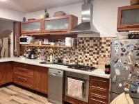 Érd Совмещенный дом 30